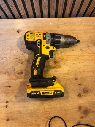 Taladro Dewalt DCD796 18V XR Brushless