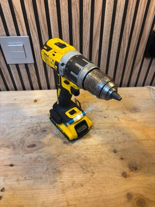 Taladro Dewalt DCD796 18V XR Brushless