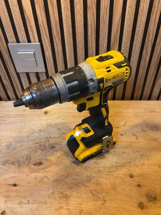 Taladro Dewalt DCD796 18V XR Brushless
