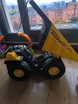 Camión Tonka Volquete Juguete Amarillo