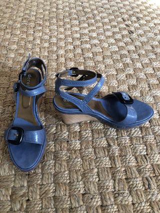 Sandalias de piel Dorotea azul eléctrico