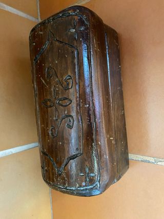 Cofre madera maciza antiguo tallado