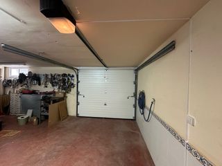 Puertas de garaje automáticas Puertas seccionales.