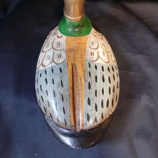 PATO DE MADERA PINTADO A MANO CABEZA BRONCE