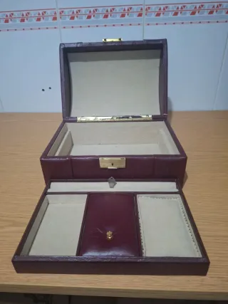 Caja joyero guarda joyas morado y dorado