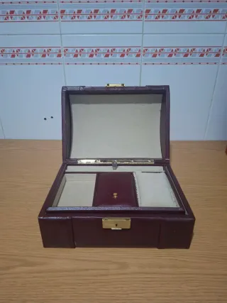 Caja joyero guarda joyas morado y dorado