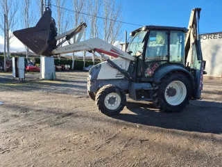Retroexcavadora Terex en buen estado
