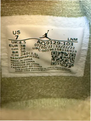 Jordan 4 Retro Seafoam Talla 38