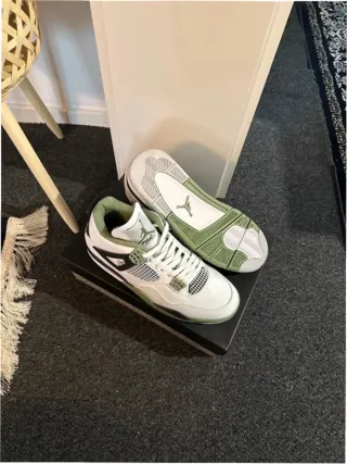 Jordan 4 Retro Seafoam Talla 45