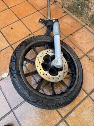 Llanta y horquilla delantera Piaggio Liberty