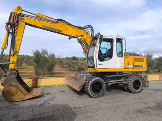 Retroexcavadora Liebherr 900-c del año 2005
