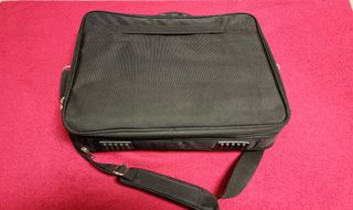 Laptop + valigetta HP Compaq da 17 pollici