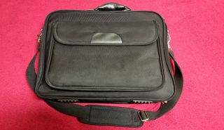 Laptop + valigetta HP Compaq da 17 pollici