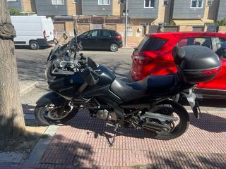 Suzuki V-Strom Moto Trail