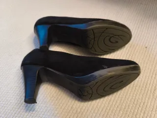 Zapatos de tacón negros