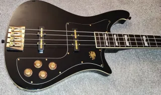 Bajo Nidhogg Baum Negro