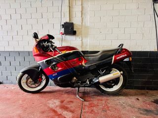 Honda CBR 1000F 1987