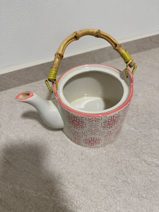 Tetera y 4 tazas de cerámica