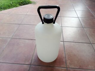 ferramenta BOTTIGLIONE PLASTICA 10 L TAPPO, MANICO