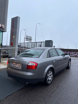 Audi A4 1.8T único dueño