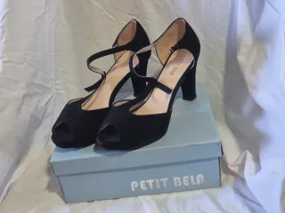 Zapatos de tacón Petit Bela negros
