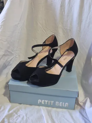 Zapatos de tacón Petit Bela negros