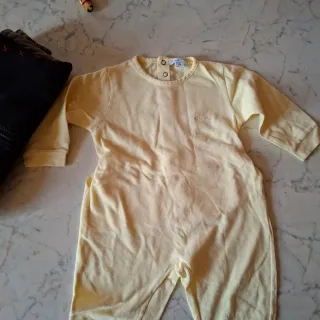 Set felpa e pantaloni bimbo 9/12 mesi + omaggio