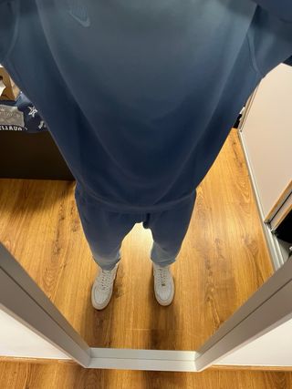 Sudadera Nike azul degradado