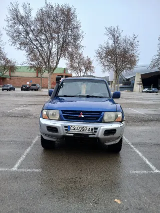 Mitsubishi Montero 2000