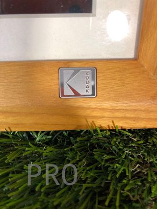 Marco de fotos digital inteligente KODAK