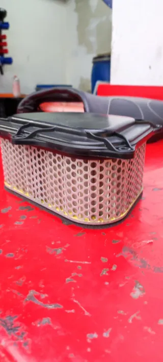 SUZUKI  GSX 1300 RZ HAYABUSA.