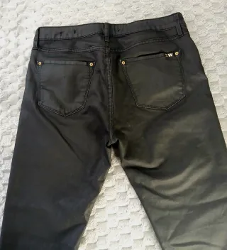 Jeans ZARA Mujer Negro Efecto Piel Talla S