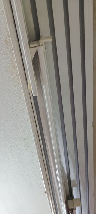 Binario per tende in alluminio bianco 270 x 10 x 1