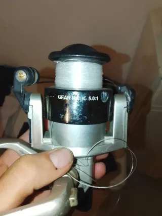 Caña de pescar con carrete