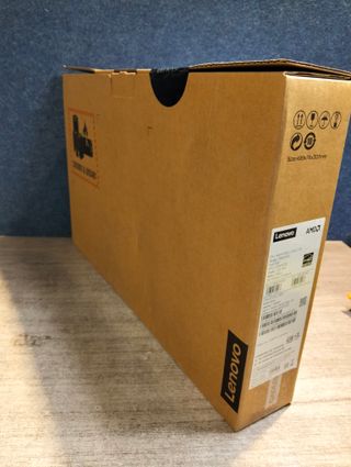 Portátil LENOVO Ryzen 3 IdeaPad IP1 15AMN7 de 15,6" y 256 GB