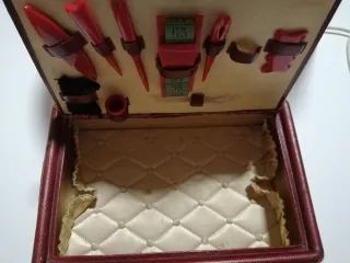 Costurero antiguo mimbre y piel