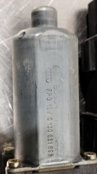 MOTOR ELEVALUNAS DELANTERO IZQUIERDO VOLKSWAGEN P