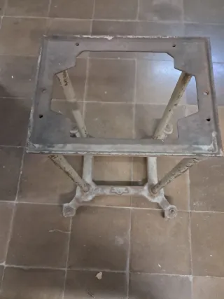 2 Mesas  metálica antiguas Involca