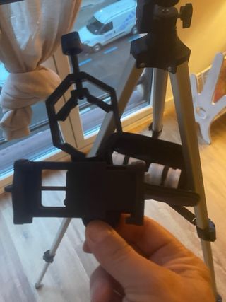 Telescopio KORONS con trípode