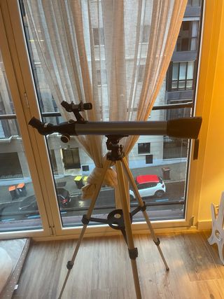 Telescopio KORONS con trípode