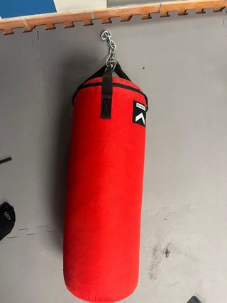Saco de boxeo rojo
