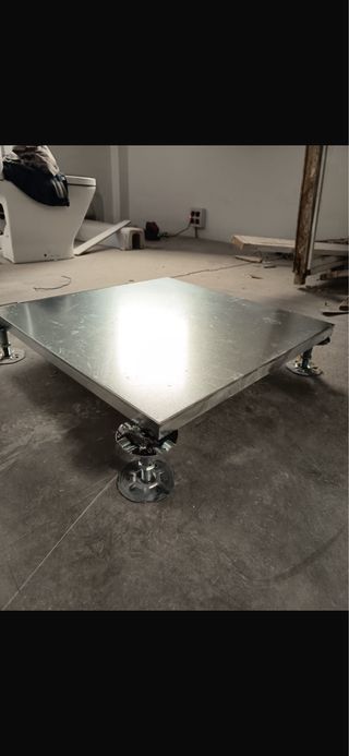 Suelo técnico 550 m²