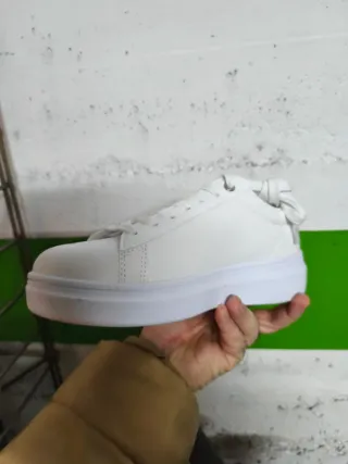 Zapatillas Polo Assn. Blancas y Plateadas Mujer