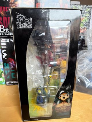 Figura super saiyan 4 goku manga dimensions