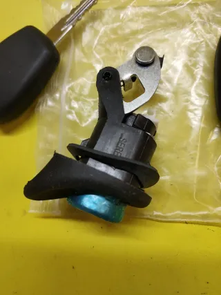 BOMBIN PUERTA MALETERO DACIA LOGAN RENAULT TWINGO