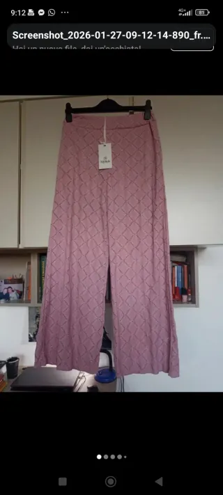 Pantaloni rosa/ lilla con etichetta