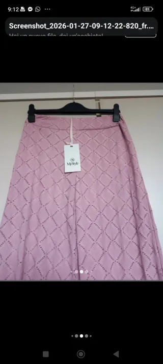 Pantaloni rosa/ lilla con etichetta
