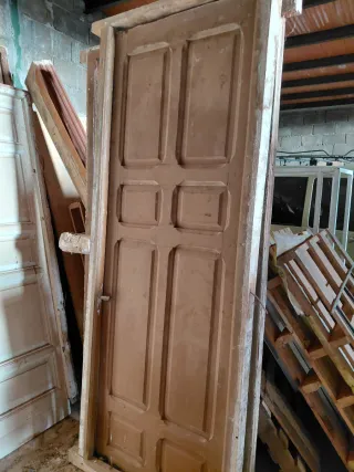 Puertas antiguas de madera (180-200 años)