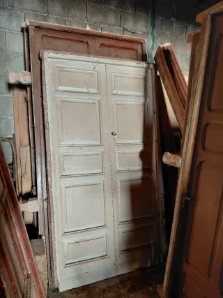 Puertas antiguas de madera (180-200 años)