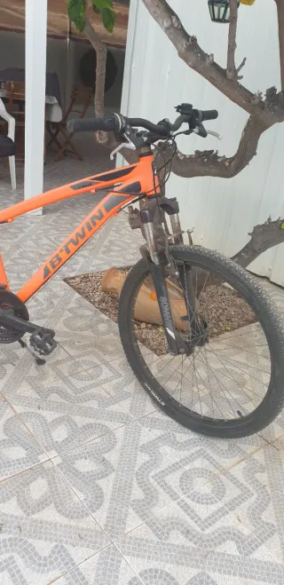 Bicicleta Montaña Naranja B'TWIN